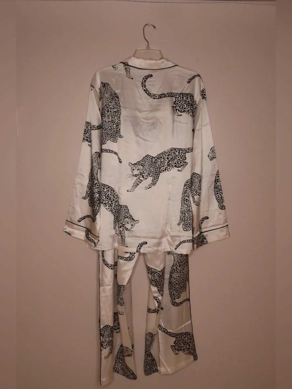 Victoria’s Secret Silky Ivory Leopard Print Pajama Set XL - Picture 3 of 8
